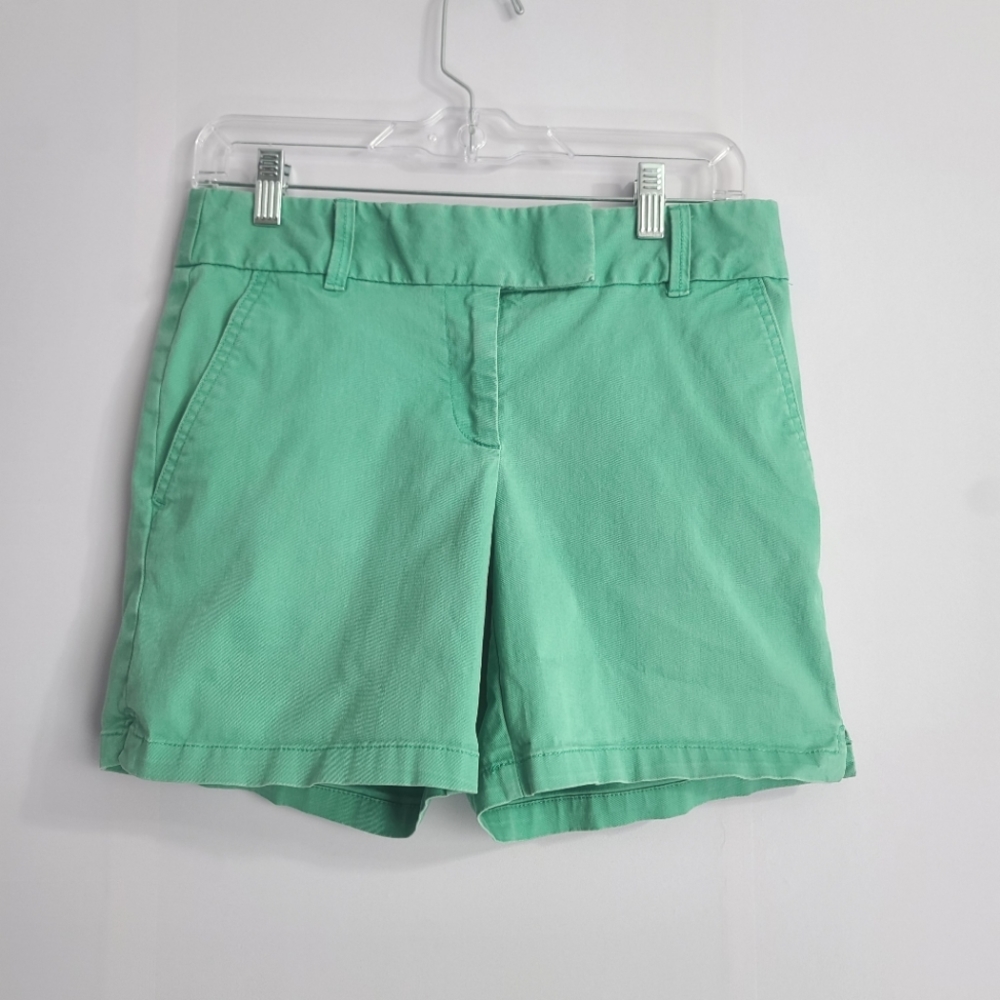 Ann Taylor LOFT Green Shorts The Riviera Short Size 2 with Pockets